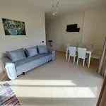 Johnny Apartament Vlore